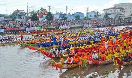 Ngo junk race of the Khmer in Soc Trang - ảnh 1